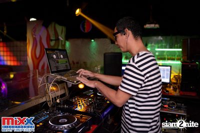 Sugar n Cream at MIXX Bangkok — photo 18