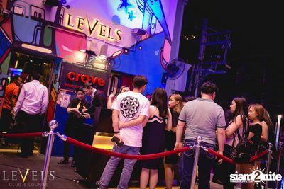 Rave Radio ที่ เลเวล คลับ — photo 2