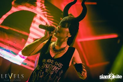 Rave Radio ที่ เลเวล คลับ — photo 57
