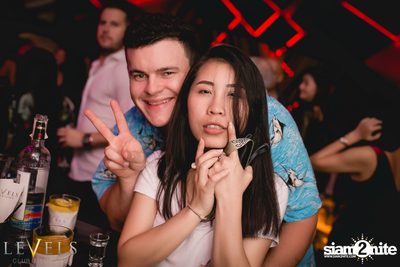 Rave Radio ที่ เลเวล คลับ — photo 69