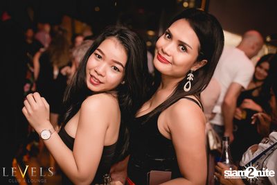 Rave Radio ที่ เลเวล คลับ — photo 75