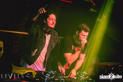 Rave Radio ที่ เลเวล คลับ — photo 96