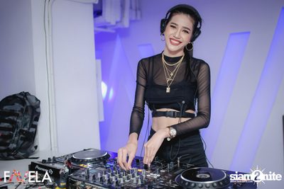 Friday Night at Favela Thonglor — photo 29
