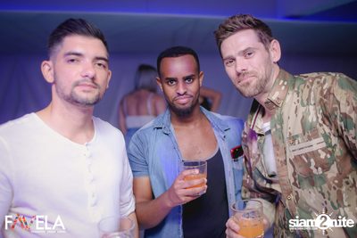 Friday Night at Favela Thonglor — photo 38