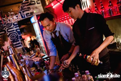 Saturday Night at Ainu Bar — photo 17