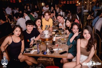 Saturday Night at Ainu Bar — photo 18