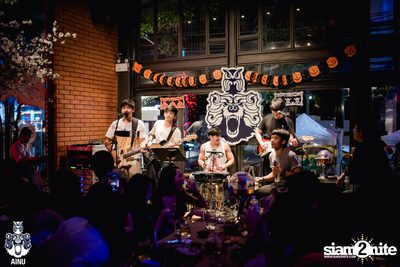 Saturday Night at Ainu Bar — photo 29