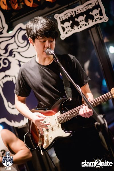 Saturday Night at Ainu Bar — photo 34
