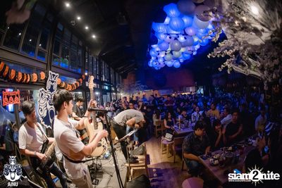 Saturday Night at Ainu Bar — photo 80