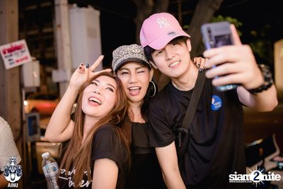 Saturday Night at Ainu Bar — photo 84