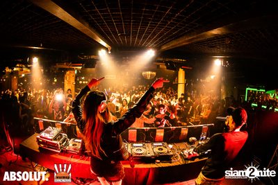 DJ Sura ที่ วอร์ม อัพ คาเฟ่ เชียงใหม่ — photo 64