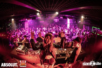 DJ Sura ที่ วอร์ม อัพ คาเฟ่ เชียงใหม่ — photo 65