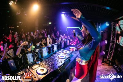 DJ Sura ที่ วอร์ม อัพ คาเฟ่ เชียงใหม่ — photo 160