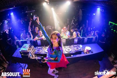 DJ Sura ที่ วอร์ม อัพ คาเฟ่ เชียงใหม่ — photo 207