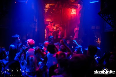 BLING IT กับ Bangkok Invaders ที่ ซิง ซิง เธียเตอร์ — photo 42