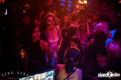 BLING IT กับ Bangkok Invaders ที่ ซิง ซิง เธียเตอร์ — photo 45