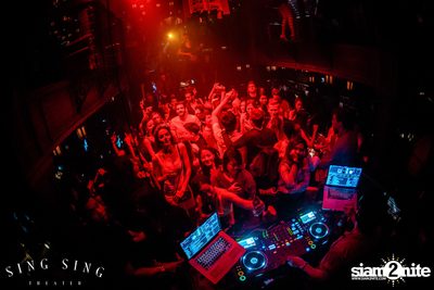 BLING IT กับ Bangkok Invaders ที่ ซิง ซิง เธียเตอร์ — photo 54