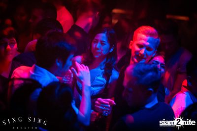 BLING IT กับ Bangkok Invaders ที่ ซิง ซิง เธียเตอร์ — photo 57