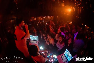 BLING IT กับ Bangkok Invaders ที่ ซิง ซิง เธียเตอร์ — photo 67