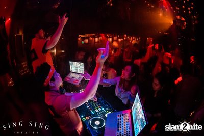 BLING IT กับ Bangkok Invaders ที่ ซิง ซิง เธียเตอร์ — photo 69
