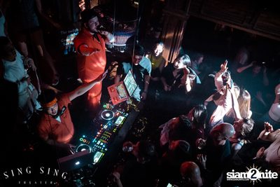 BLING IT กับ Bangkok Invaders ที่ ซิง ซิง เธียเตอร์ — photo 102