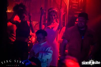 BLING IT กับ Bangkok Invaders ที่ ซิง ซิง เธียเตอร์ — photo 112