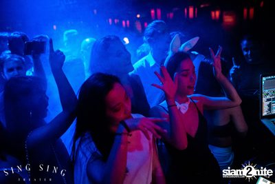 BLING IT กับ Bangkok Invaders ที่ ซิง ซิง เธียเตอร์ — photo 132