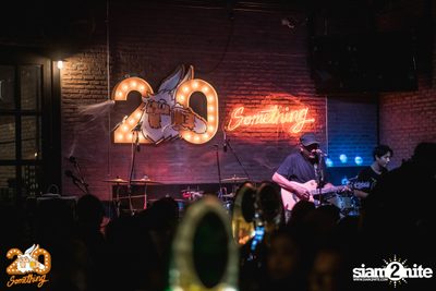 Halloween Night ft. Flure x Scrubb at 20Something Bar — photo 3