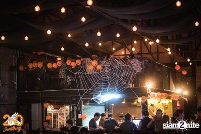 Halloween Night ft. Flure x Scrubb at 20Something Bar — photo 5