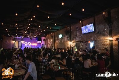 Halloween Night ft. Flure x Scrubb at 20Something Bar — photo 8