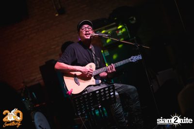 Halloween Night ft. Flure x Scrubb at 20Something Bar — photo 10