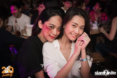 Halloween Night ft. Flure x Scrubb at 20Something Bar — photo 19