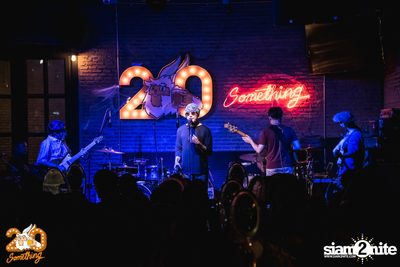 Halloween Night ft. Flure x Scrubb at 20Something Bar — photo 41