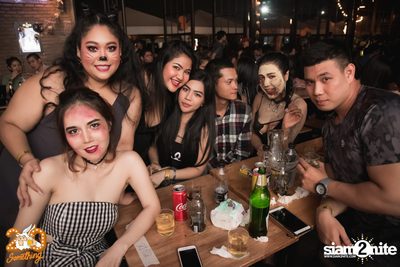 Halloween Night ft. Flure x Scrubb at 20Something Bar — photo 42