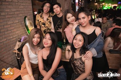 Halloween Night ft. Flure x Scrubb at 20Something Bar — photo 62