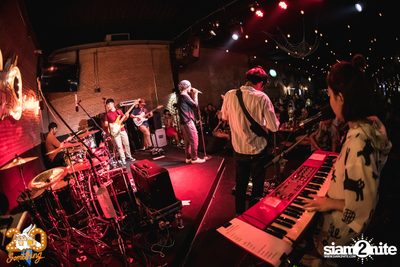 Halloween Night ft. Flure x Scrubb at 20Something Bar — photo 69