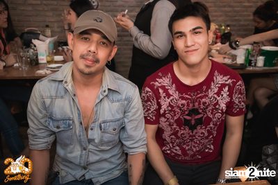 Halloween Night ft. Flure x Scrubb at 20Something Bar — photo 78