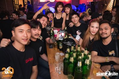 Halloween Night ft. Flure x Scrubb at 20Something Bar — photo 82