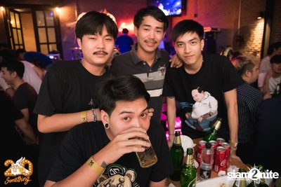 Halloween Night ft. Flure x Scrubb at 20Something Bar — photo 83