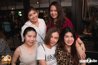 Halloween Night ft. Flure x Scrubb at 20Something Bar — photo 85