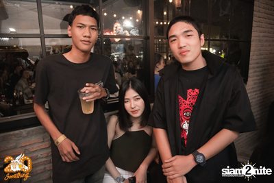 Halloween Night ft. Flure x Scrubb at 20Something Bar — photo 87