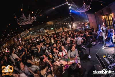 Halloween Night ft. Flure x Scrubb at 20Something Bar — photo 108
