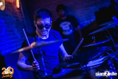 Halloween Night ft. Flure x Scrubb at 20Something Bar — photo 137