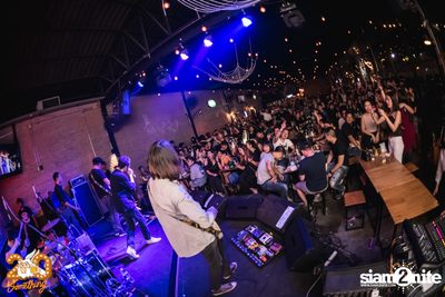 Halloween Night ft. Flure x Scrubb at 20Something Bar — photo 138