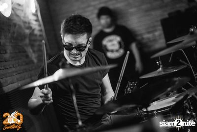 Halloween Night ft. Flure x Scrubb at 20Something Bar — photo 139