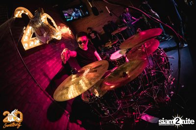Halloween Night ft. Flure x Scrubb at 20Something Bar — photo 140