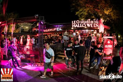 Halloween Night Party กับ Dope Here Here ที่ วอร์ม อัพ คาเฟ่ เชียงใหม่ — photo 3