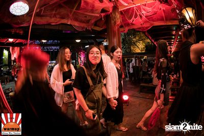 Halloween Night Party กับ Dope Here Here ที่ วอร์ม อัพ คาเฟ่ เชียงใหม่ — photo 10