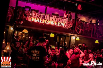 Halloween Night Party กับ Dope Here Here ที่ วอร์ม อัพ คาเฟ่ เชียงใหม่ — photo 16