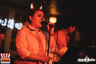 Halloween Night Party กับ Dope Here Here ที่ วอร์ม อัพ คาเฟ่ เชียงใหม่ — photo 22